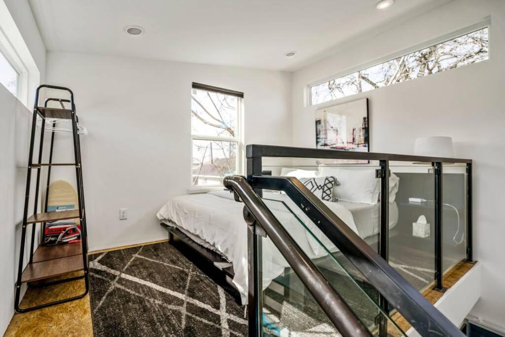Quantum Tiny Loft At East End Revitalized 休斯敦 外观 照片